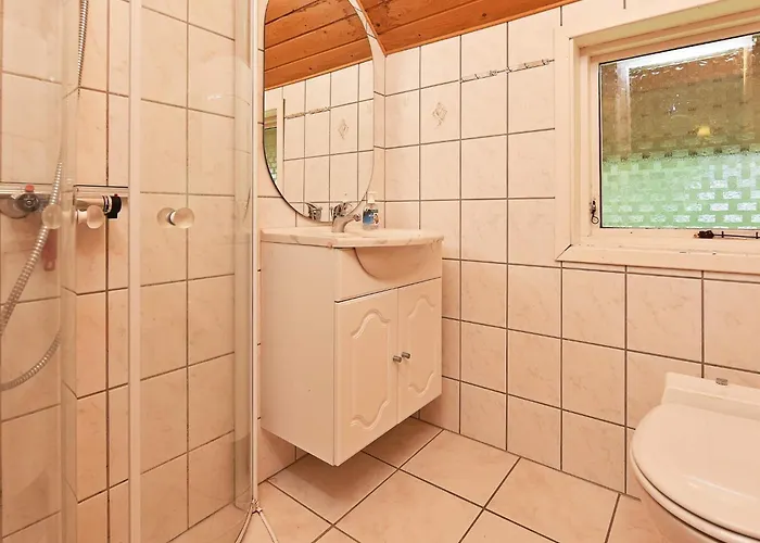 6 Person In * Nørre Nebel